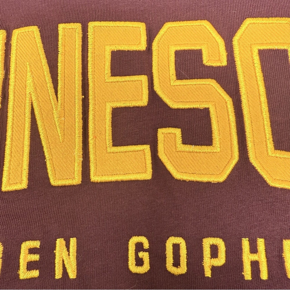 NWT-Champion Minnesota Golden Gophers Embroidered Maroon Men's XL T-Shirt - Picture 11 of 12